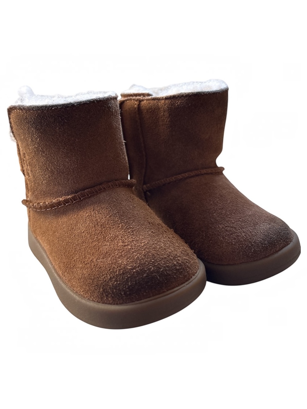 CUTEST BOOTS AROUND: BABY UGGS SUEDE WITH PLUSH INSIDE FOR WARM AND TOASTY TOES